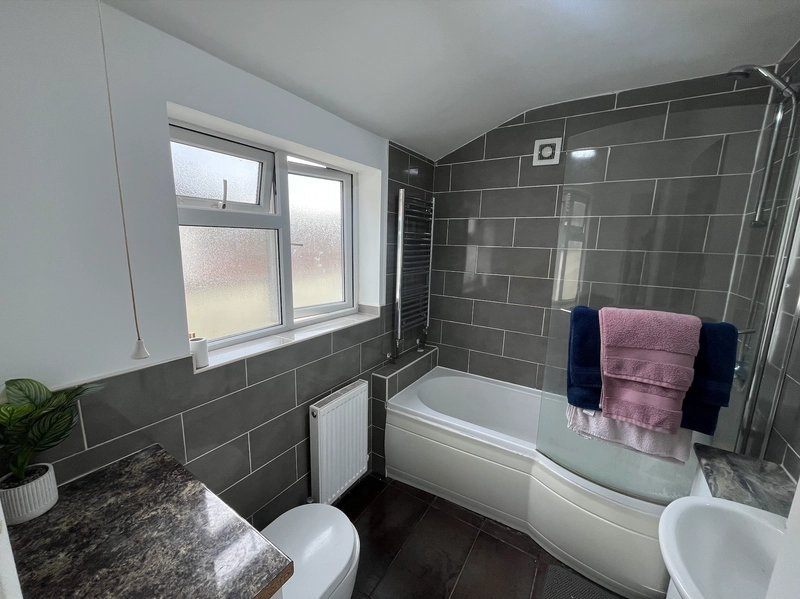 SPARE ROOMS - Sausthorpe Street, 4 Bedroom, - Thumbnail 4
